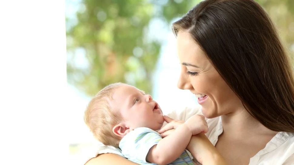 Descoperire uimitoare a psihologilor: activităţile cerebrale ale unui bebeluş şi ale unui adult se sincronizează atunci când se privesc în ochi