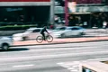 Limite de viteză și plăcuțe de înmatriculare pentru bicicliști. Unde s-ar putea întâmpla?