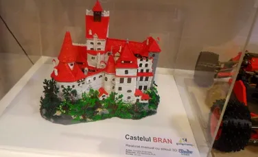 Expoziţie în premieră la Cluj: Castelul Bran, un exoschelet de dinozaur şi proteze printate în 3D