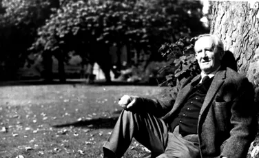 J.R.R. Tolkien, autorul uneia dintre cele mai frumoase cărți de fantezie – Stăpânul Inelelor. „Nu tot ce strălucește este aur și nu toți cei care rătăcesc sunt pierduți”