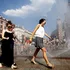 Ce haine te ajută cu adevărat să suporți canicula. Culoarea nu este cel mai important criteriu