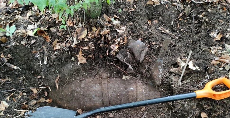 O bombă de 100 de kilograme din Al Doilea Război Mondial, găsită într-o pădure din Cluj-Napoca