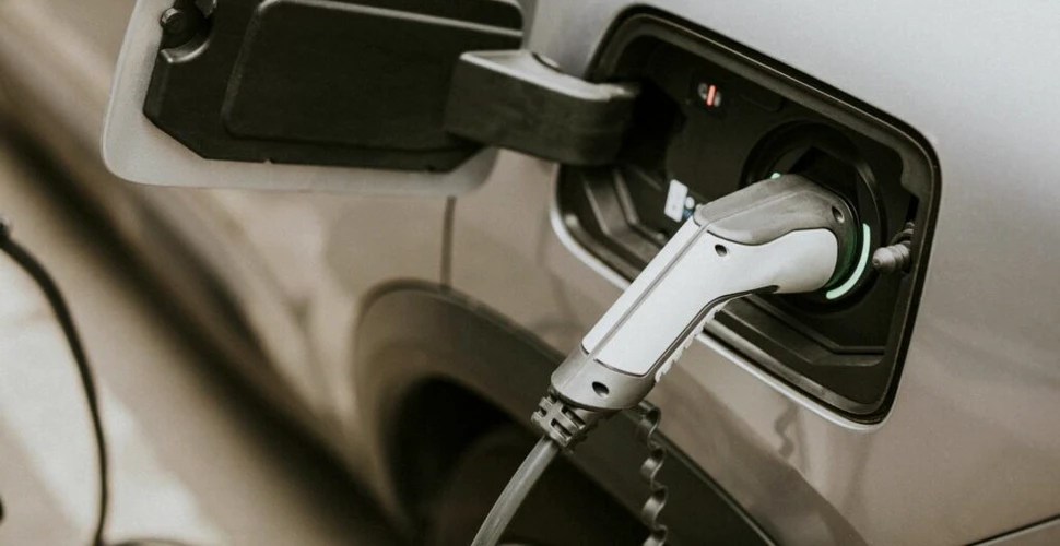 Bateria litiu-aer ar putea oferi o autonomie mai mare pentru autoturisme