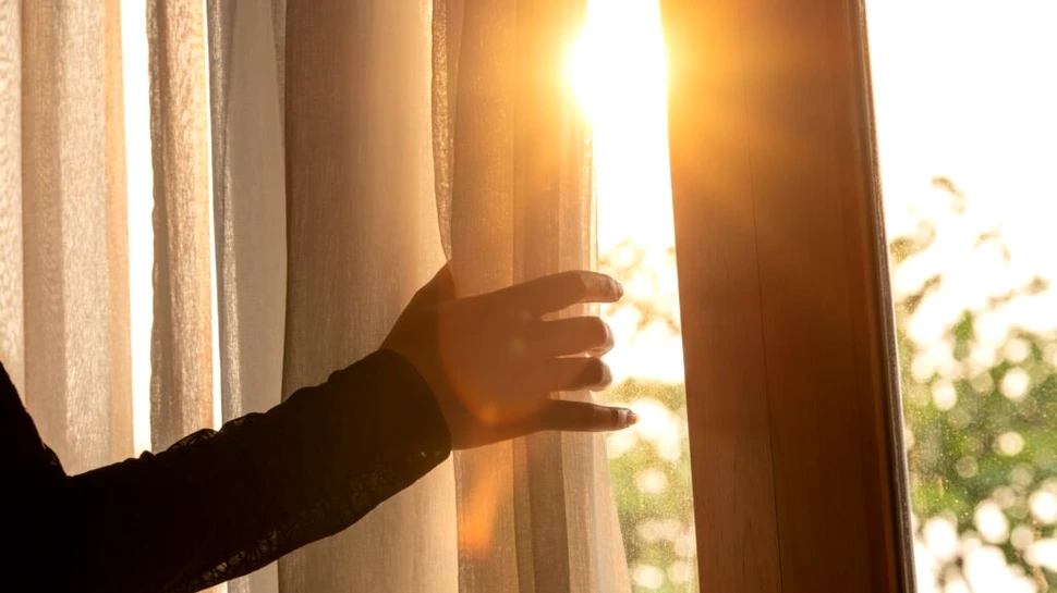 De ce dormitul mai mult în weekend poate fi sănătos?