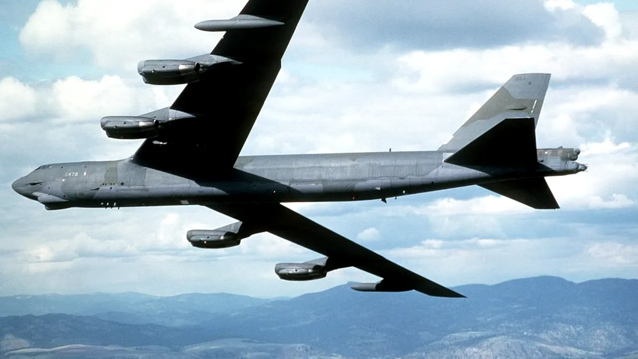 avion-stratofortress-wiki_Descopera 