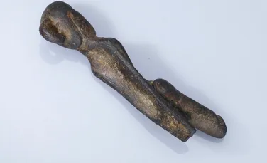 O figurină celtică cu un falus, veche de 2.000 de ani, găsită de căutătorii de metale