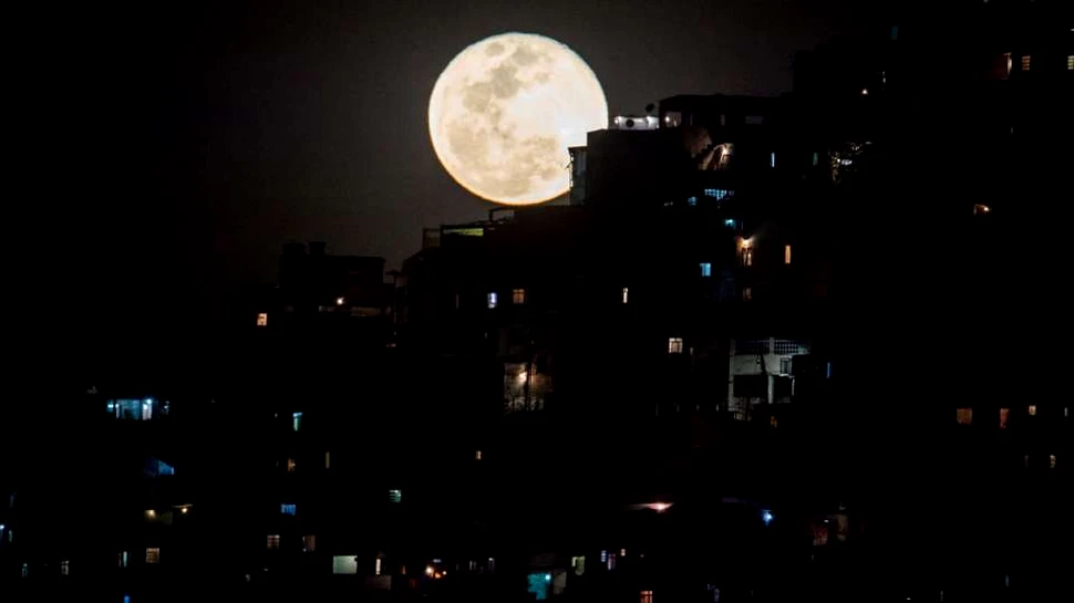 Adevărul despre super-Lună, fenomenul astronomic care îi lasă reci pe astronomi – VIDEO