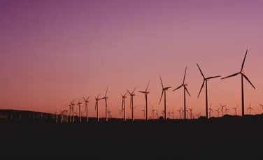 Marea Britanie produce mai multă energie eoliană decât poate gestiona