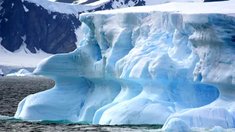 Semnale radio ciudate au fost detectate în gheața din Antarctica