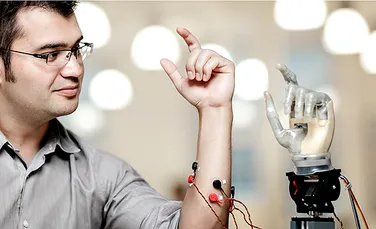Fuziunea om-maşină: proteze implantate direct pe os (VIDEO)