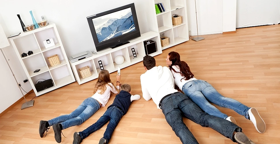 Copiii care petrec mult timp în faţa televizorului prezintă un risc mai mare de a fi condamnaţi penal la maturitate