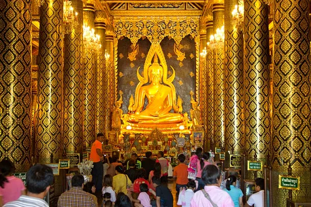 Statuia lui Budddha din Phitsanulok, Thailanda