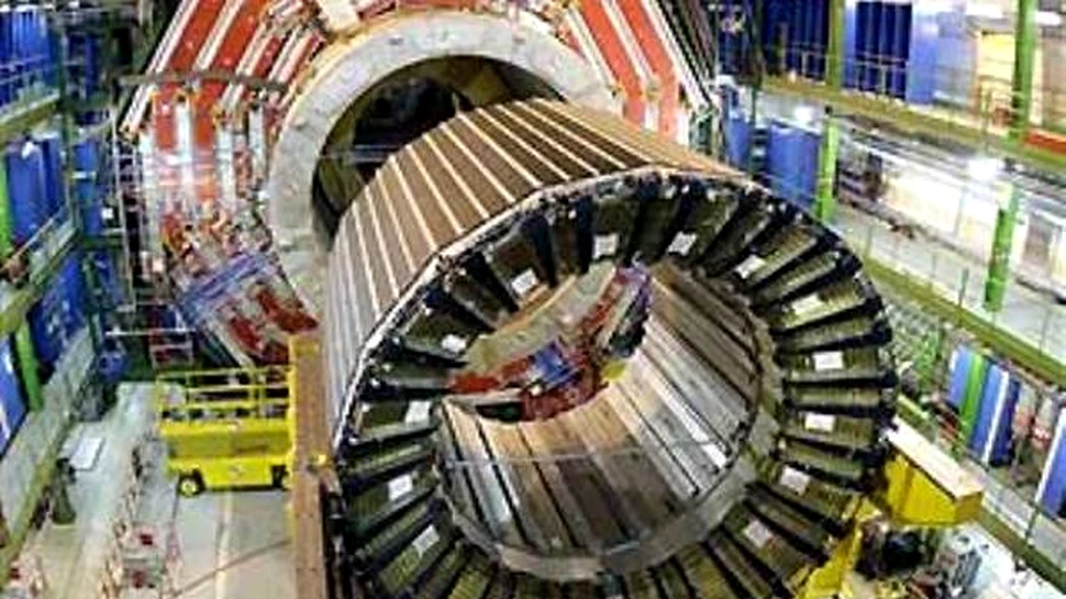 Savantii avertizeaza : Experimentul LHC poate distruge planeta!