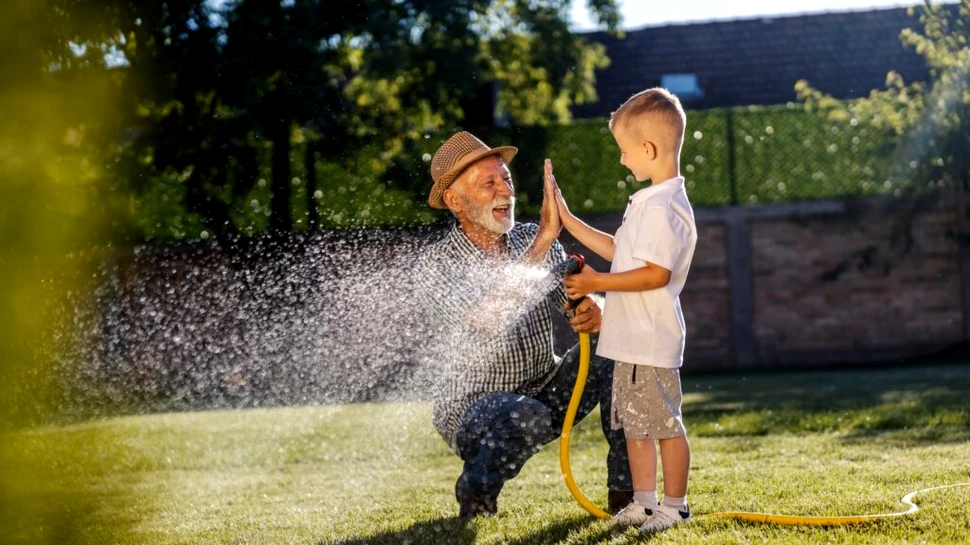 Cum să-ți testezi singur longevitatea? Iată 4 exerciții simple care ne arată vârsta reală!
