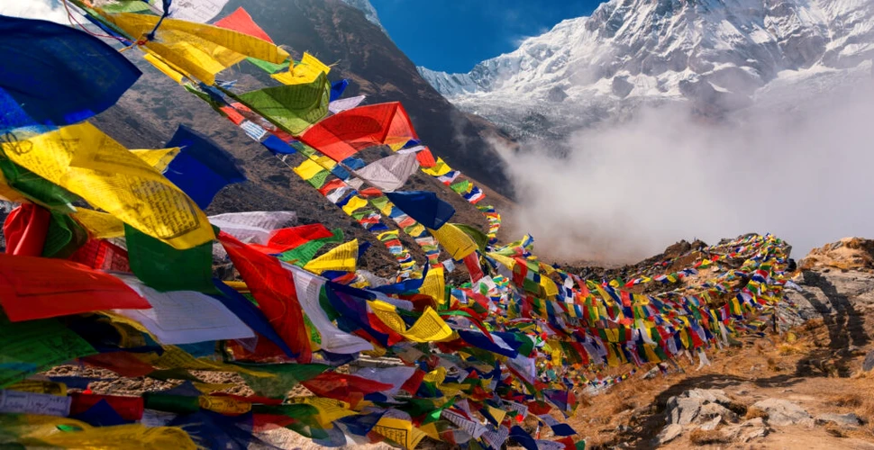 O româncă a reușit, în premieră, să urce la peste 8.000 de metri pe vârful Annapurna