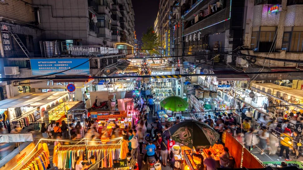 Un oraș de 9 milioane de locuitori din China a intrat în lockdown