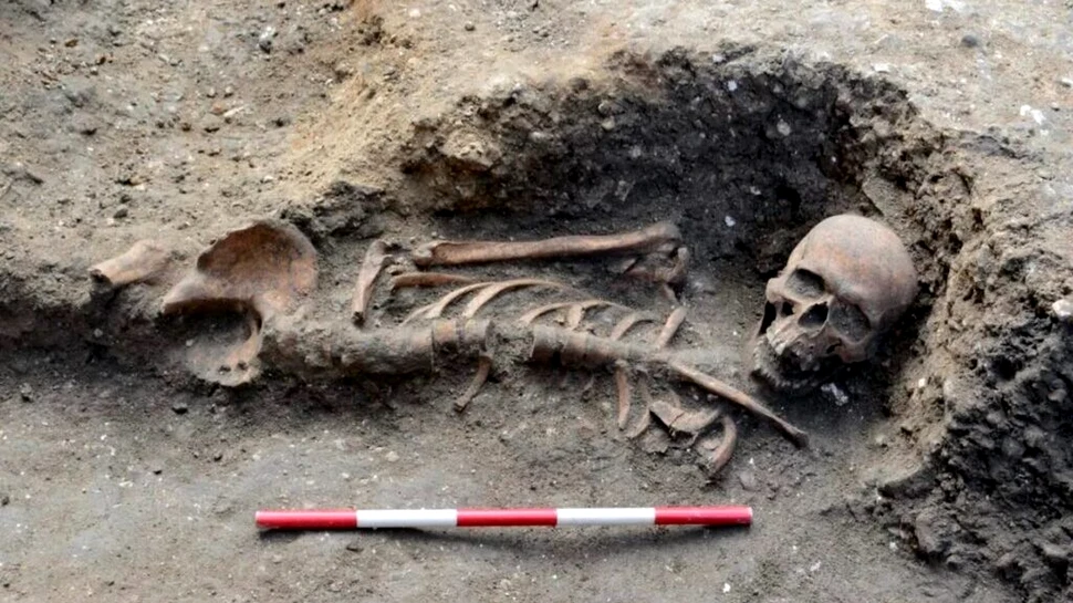 Victime ale ciumei, ascunse printre scheletele găsite la Turnul Londrei