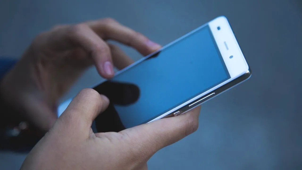 telefon-smartphone-tehnologie-pixa_descopera 