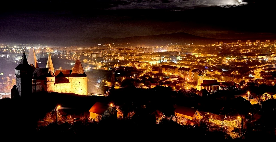 Castelul Corvinilor din Hunedoara, printre cele „10 castele de poveste” din lume (GALERIE FOTO)