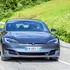 Mașinile Tesla pot fi controlate de la distanță de hackeri, arată un experiment de securitate cibernetică