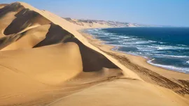 Cum se formează deșerturile lângă oceane?