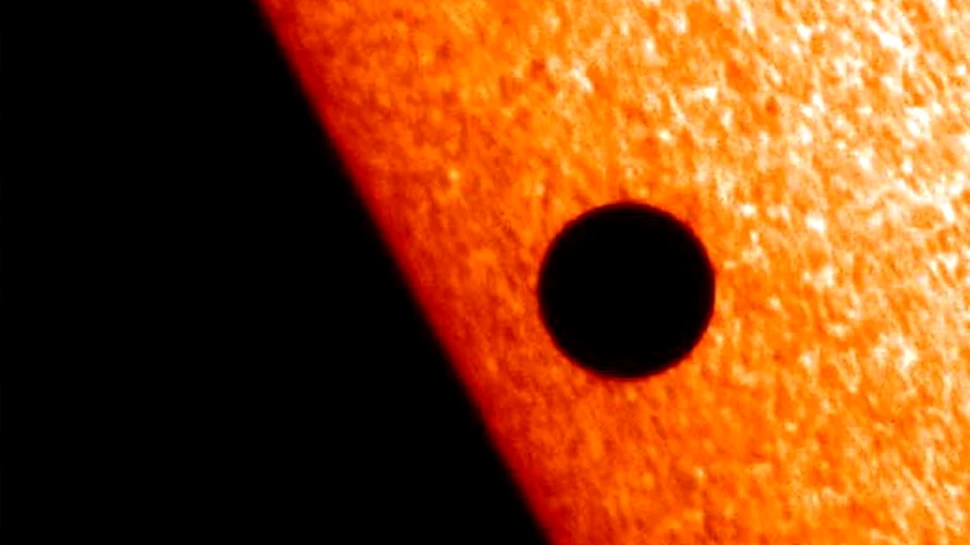 Sonda americana Messenger va survola planeta Mercur
