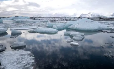 Noi „chimicale eterne” au fost descoperite în apele din Arctica pentru prima dată