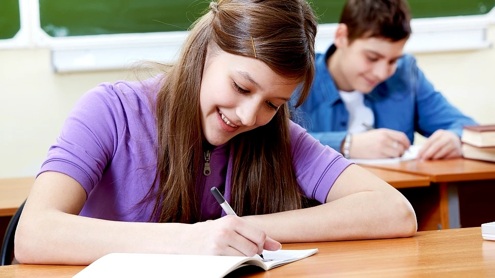 Oamenii de ştiinţă au descoperit cel mai plăcut mod prin care poţi obţine note mai mari la şcoală