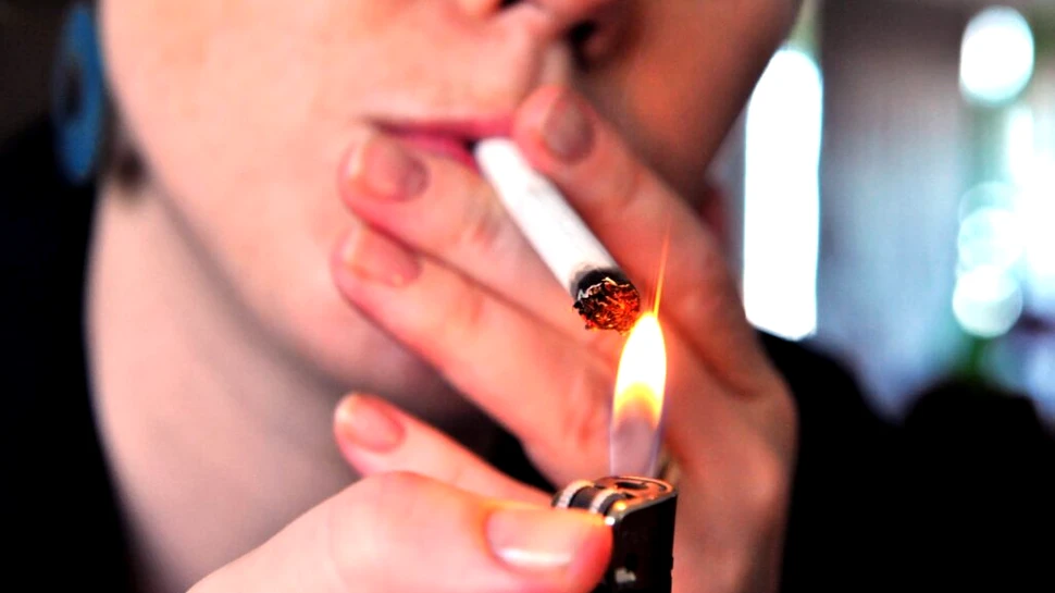 Fumatul îngrașă, dar nu așa cum ne-am fi așteptat. Ce au descoperit cercetătorii danezi