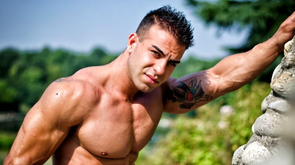Stereotipurile legate de masculinitate îi complexează pe bărbaţi