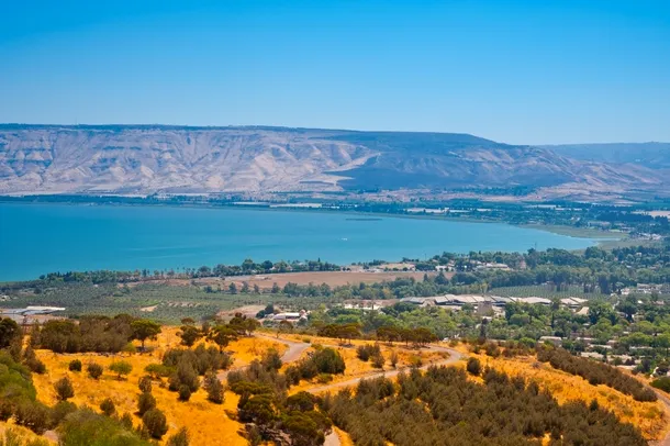 Kibbutz pe malul lacului Kineret