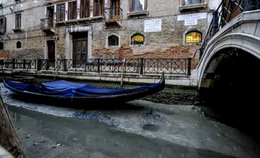 Canalele din Veneţia au secat! Care sunt motivele care stau la baza evenimentului extrem de rar