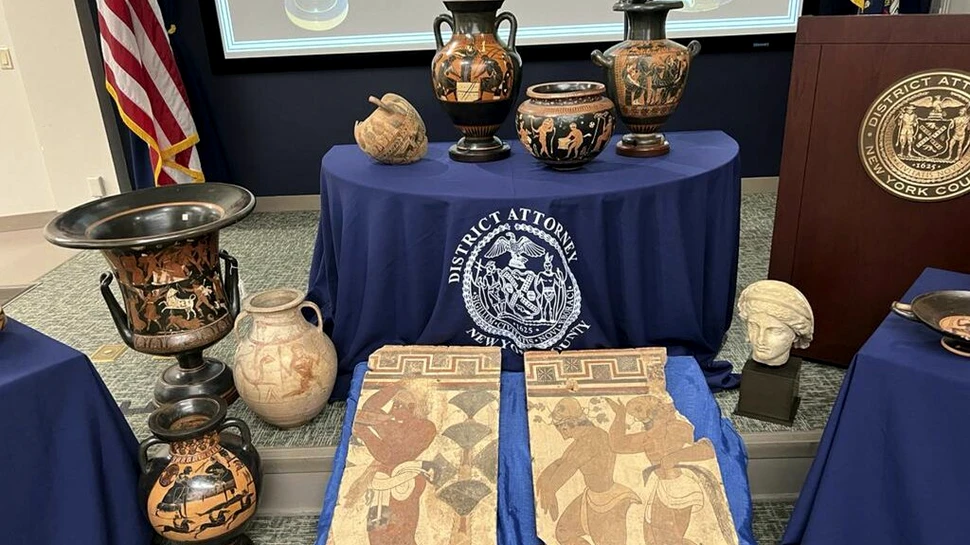 Sute de antichități confiscate, returnate Italiei de către autoritățile din New York