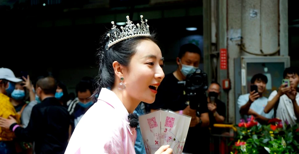China a amendat-o pe „regina live-streaming” cu 210 milioane de dolari