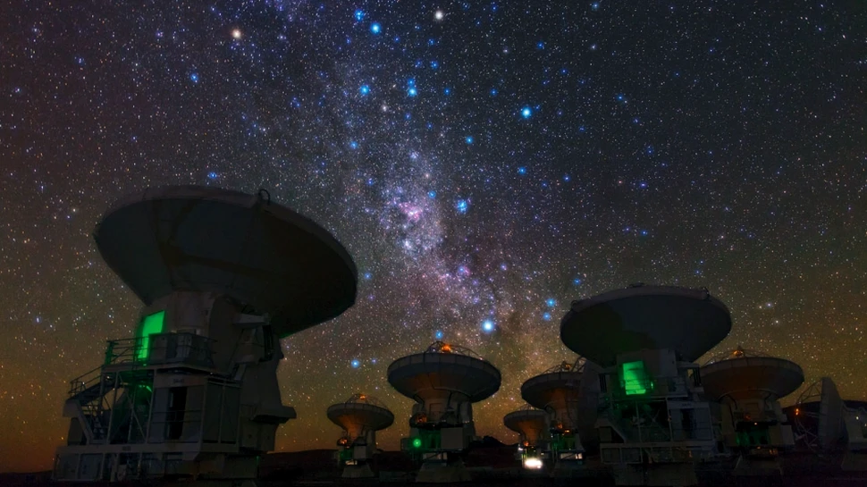 A fost finalizat cel mai mare radiotelescop din lume. ALMA va vedea primele galaxii din Univers, astăzi necunoscute! (FOTO/VIDEO)