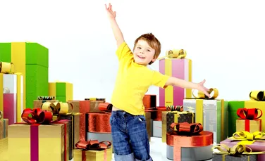 Ce se întâmplă cu copiii care primesc foarte multe daruri de Crăciun?