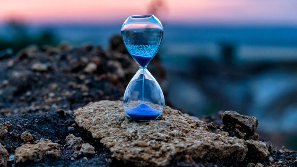 Ceasurile atomice ar putea dezvălui natura cuantică a timpului