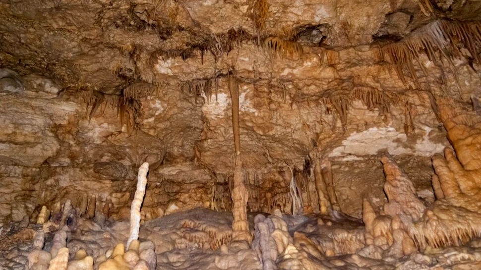 Test de cultură generală. Care este diferența dintre stalactite și stalagmite?