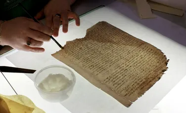 Cum încearcă cercetătorii să salveze cel mai vechi document descoperit în Irlanda