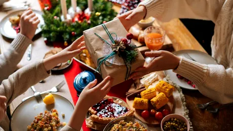 Arta mesei festive sau când adevărata sărbătoare începe cu rolul gazdei