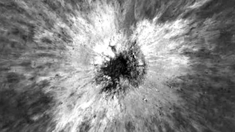 Un nou crater pe Lună, cu un diametru de 225 de metri, a fost fotografiat cu o sondă NASA