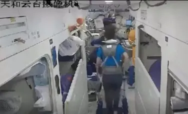 Astronauții fac antrenamente fizice și mentale pe stația spațială chineză