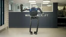 Un robot umanoid fără cap, construit într-un timp record, va ajuta lucrătorii dintr-o fabrică Renault