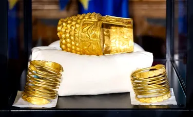 Coiful de la Coțofenești și brățările dacice, predate oficial autorităților din România