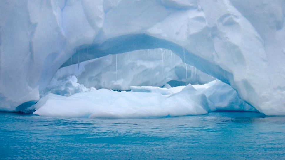 Oceanul Artic va fi studiat de NASA