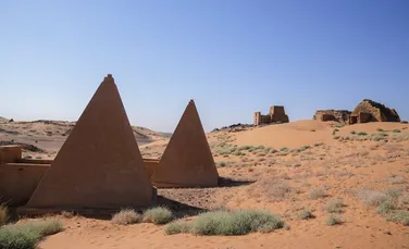Piramidele din Meroe, unice în lume prin arhitectura lor, în pericol din cauza războiului din Sudan