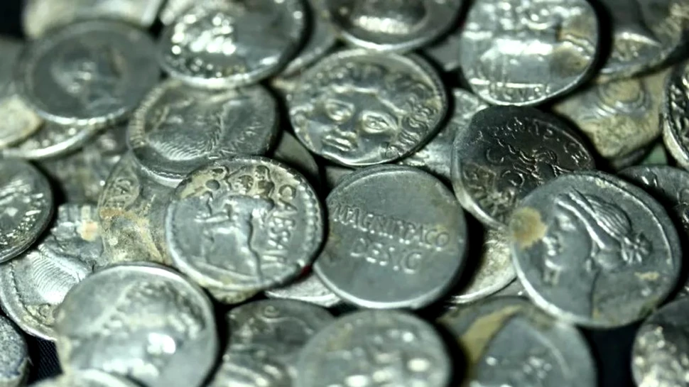 Un tezaur de peste 600 de monede de argint din perioada romană, descoperit în Turcia
