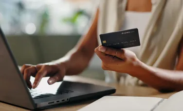 Românii au făcut cumpăraturi record de Black Friday 2025