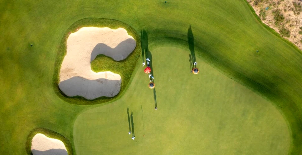 Țările din întreaga lume au mai multe terenuri de golf decât pentru energie solară sau eoliană