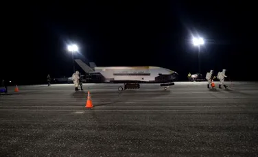 X-37B, avionul secret al NASA, a revenit la sol după o misiune record de 780 de zile